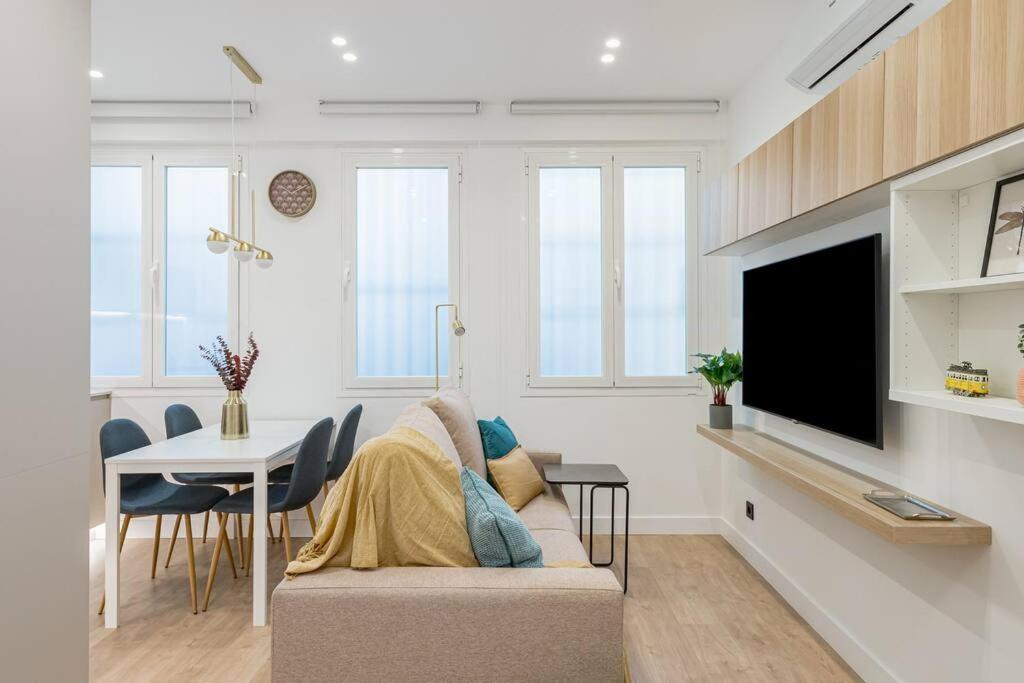 Lalatina I Calle Costanilla San Pedro 1Br 1Bh Madrid Exteriör bild