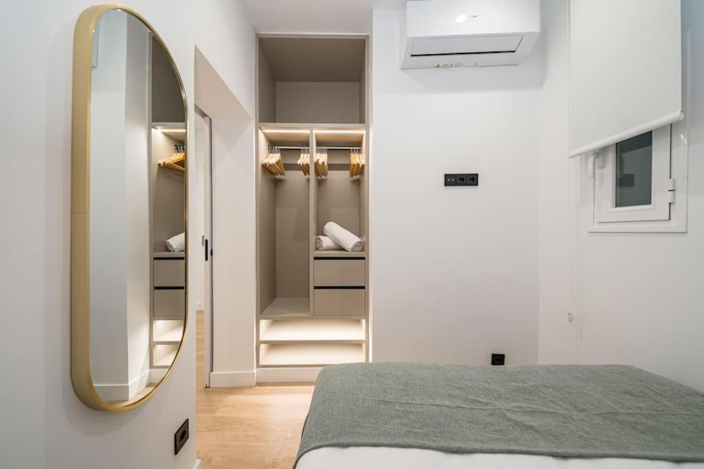 Lalatina I Calle Costanilla San Pedro 1Br 1Bh Madrid Exteriör bild