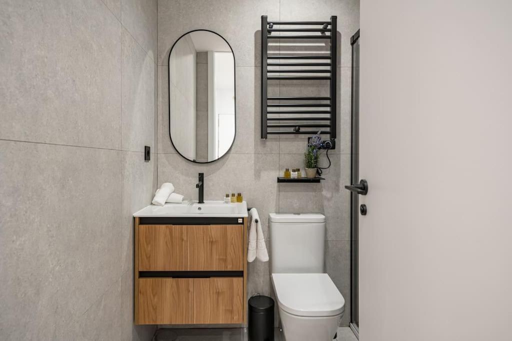 Lalatina I Calle Costanilla San Pedro 1Br 1Bh Madrid Exteriör bild